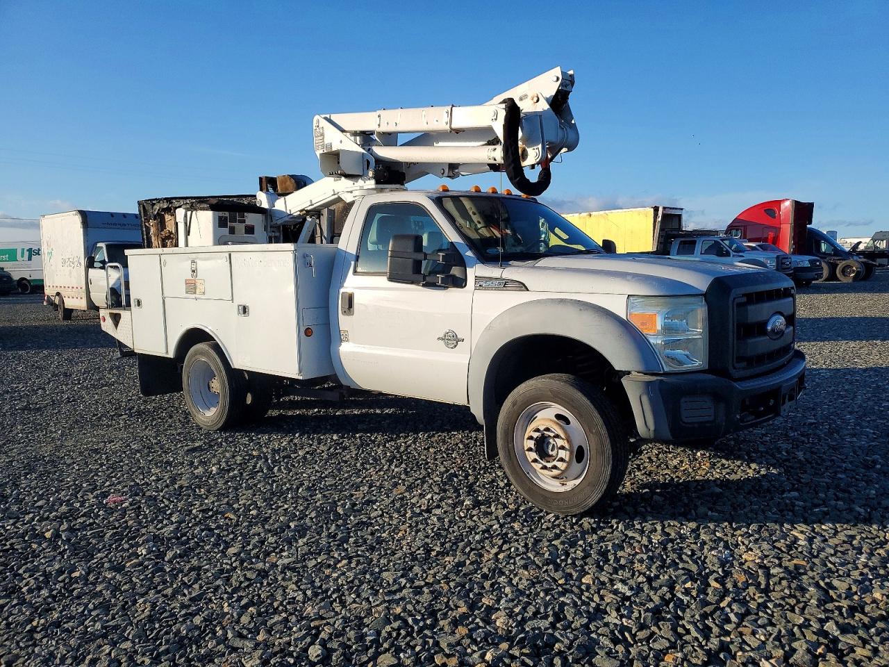 2011 Ford F550 VIN 1FDUF5HT7BEC17543 photo 4
