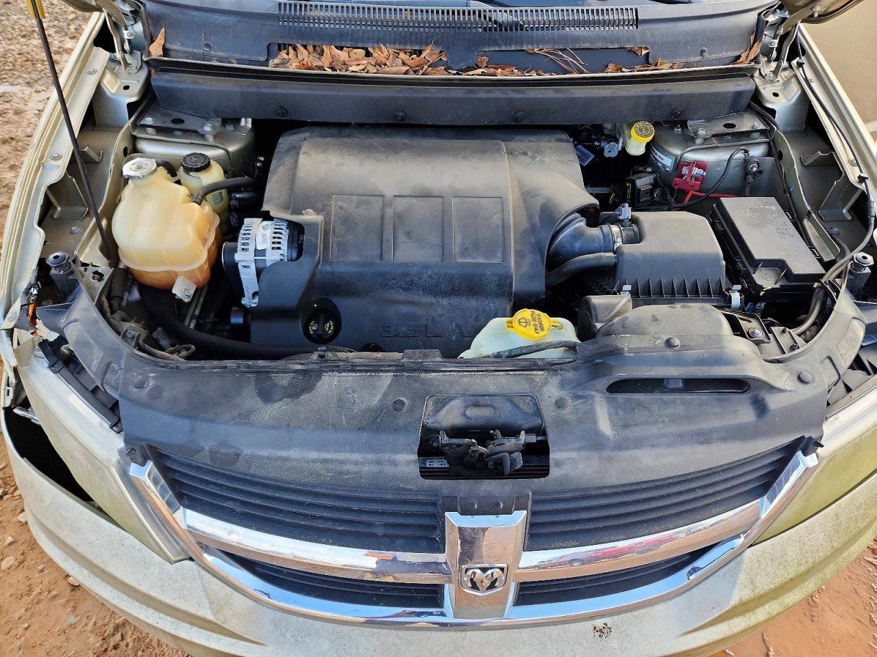 2010 DODGE Journey VIN 3D4PG5FV5AT108826 photo 12