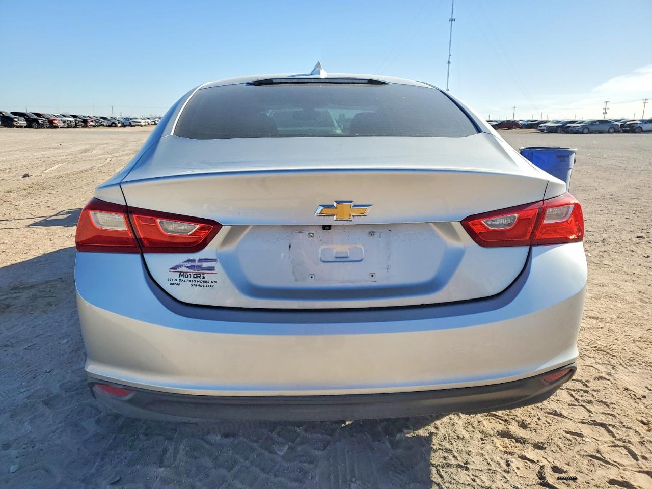 2018 Chev Malibu VIN 1G1ZD5ST0JF157390 photo 6
