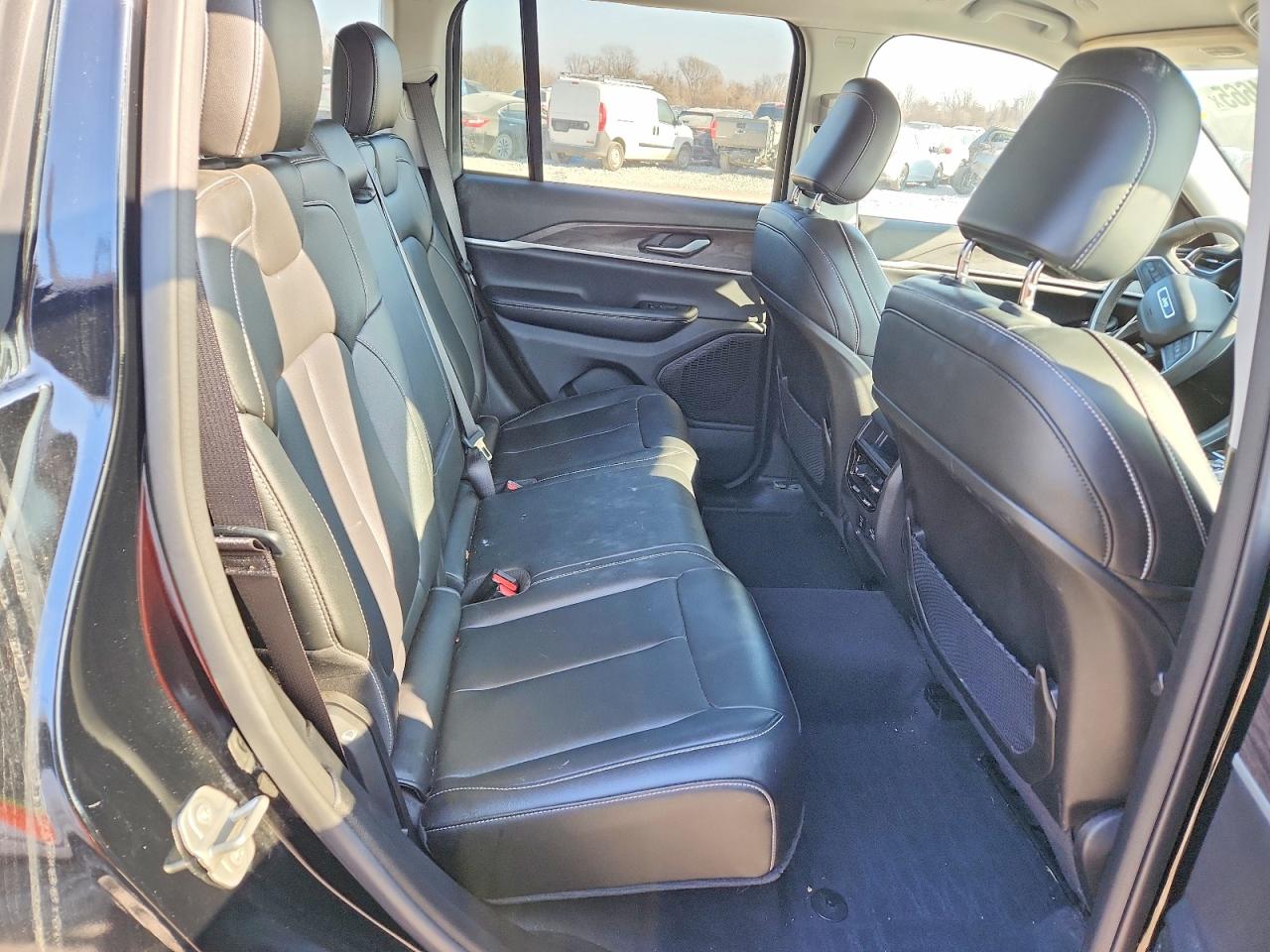 2024 Jeep Grand cher VIN 1C4RJHBG2RC683828 photo 11
