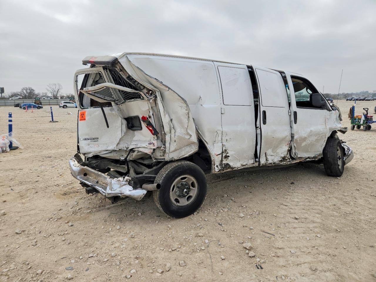 2014 CHEVROLET Express VIN 1GCWGFCA8E1914088 photo 3