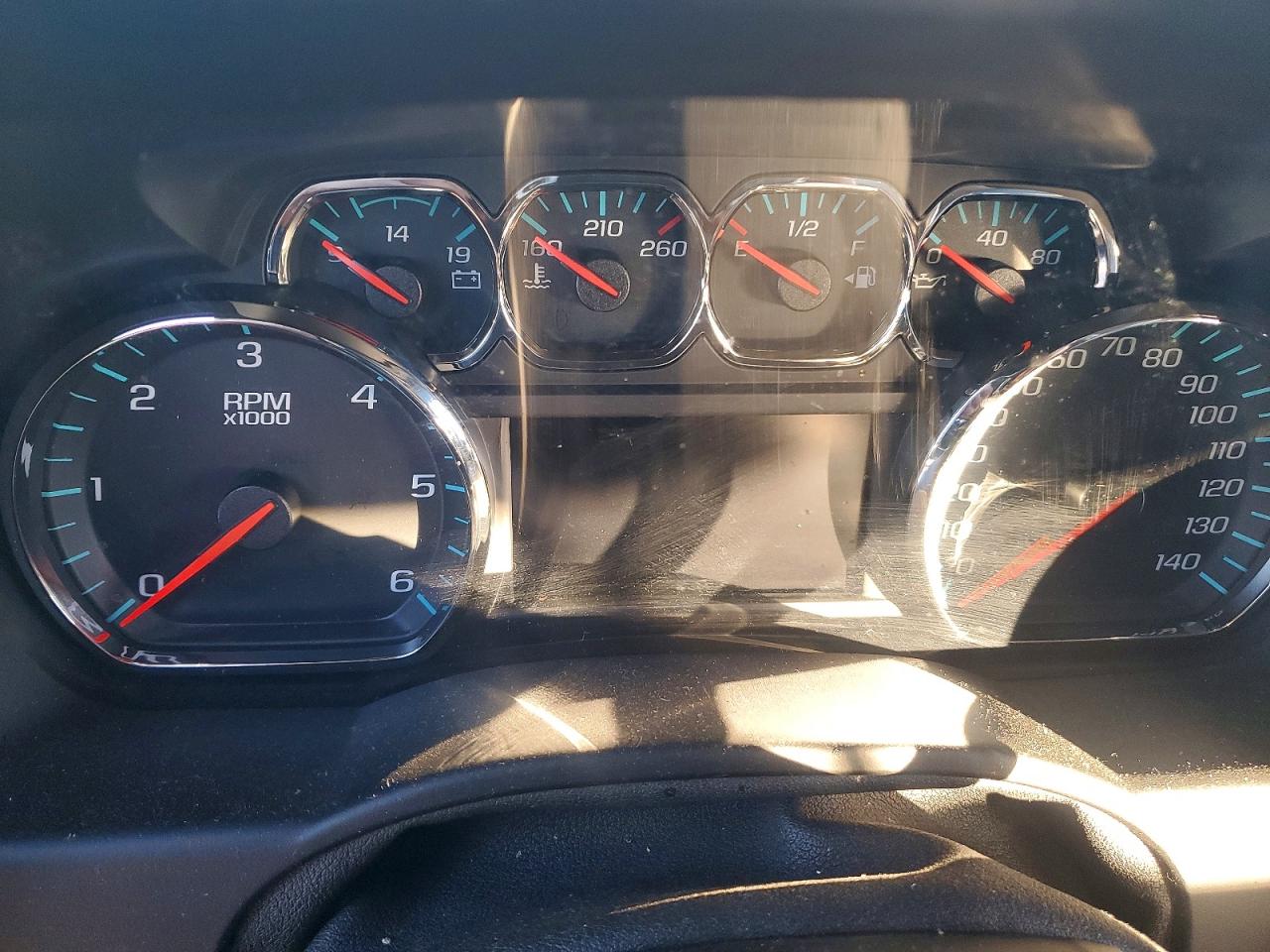 2015 Chev Suburban VIN 1GNSKKKC9FR641939 photo 9
