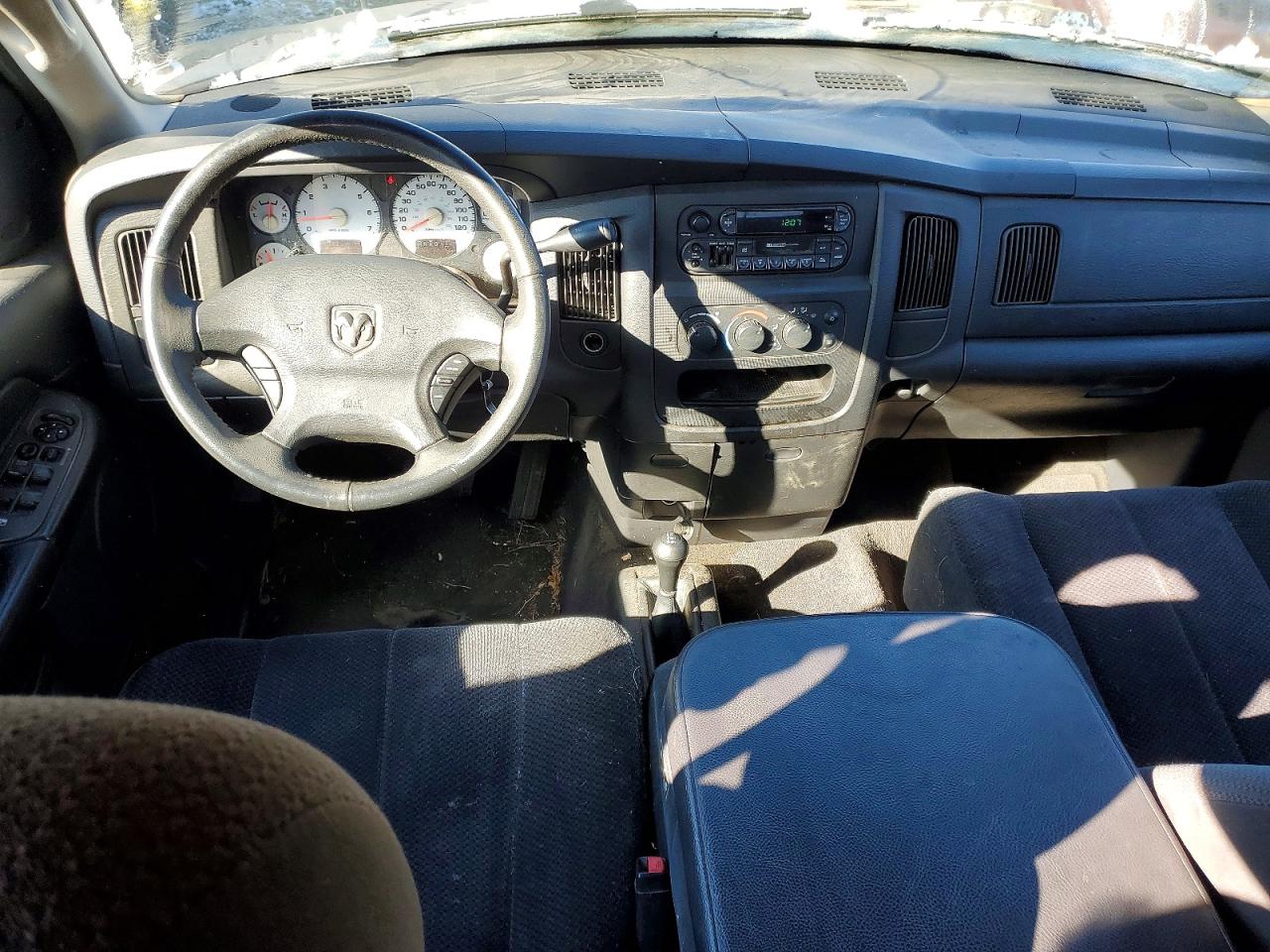 2002 Dodge All models VIN 3D7HU18N52G151756 photo 8