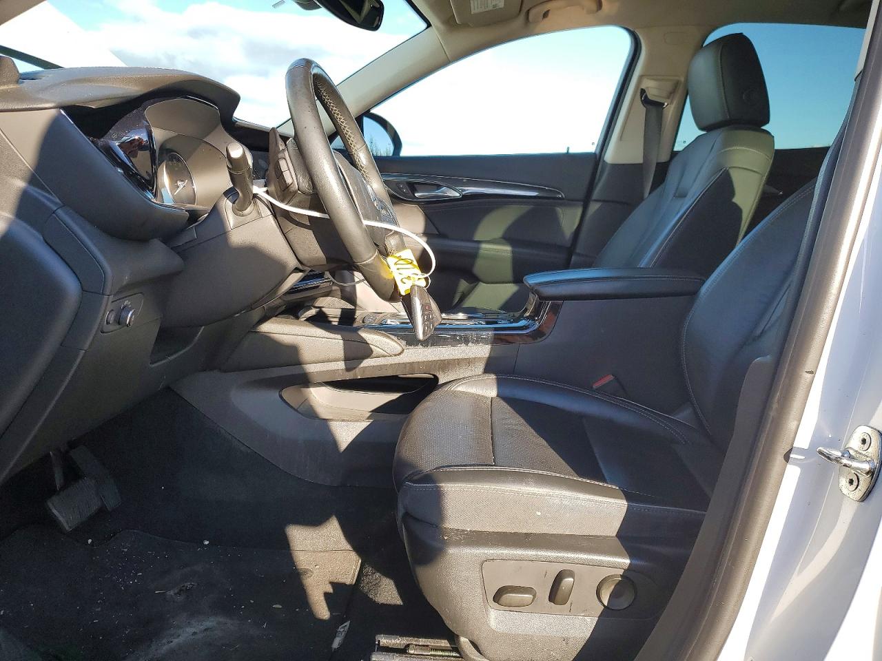 2021 Buick Envision VIN LRBFZPR49MD110878 photo 7