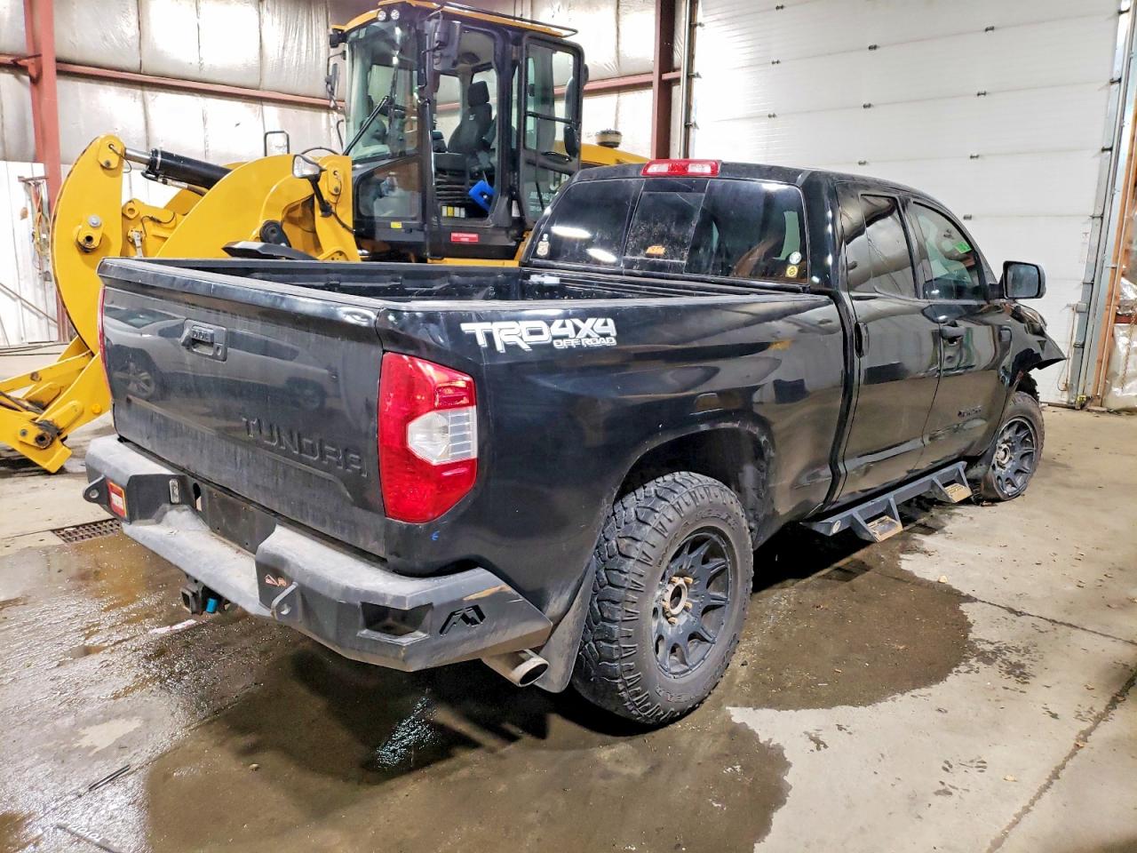 2015 Toyota Tundra VIN 5TFUY5F14FX470071 photo 3