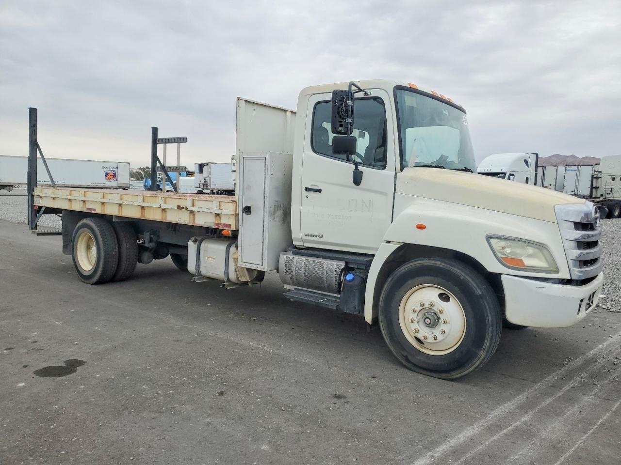 2013 HINO All models VIN 5PVNJ8JV4D4S55549 photo 4