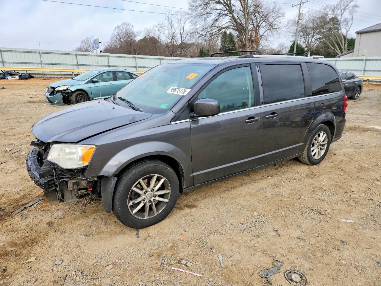 2018 Dodge Caravan VIN 2C4RDGCG2JR328668 photo 1