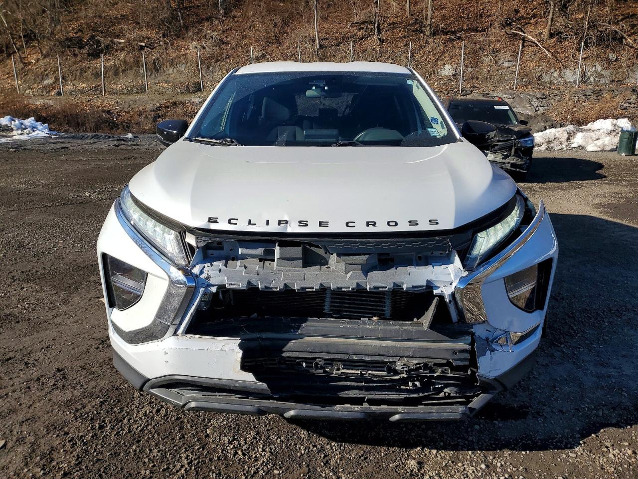 2022 Mitsubishi ECLIPSE VIN JA4ATVAA0NZ014591 photo 5