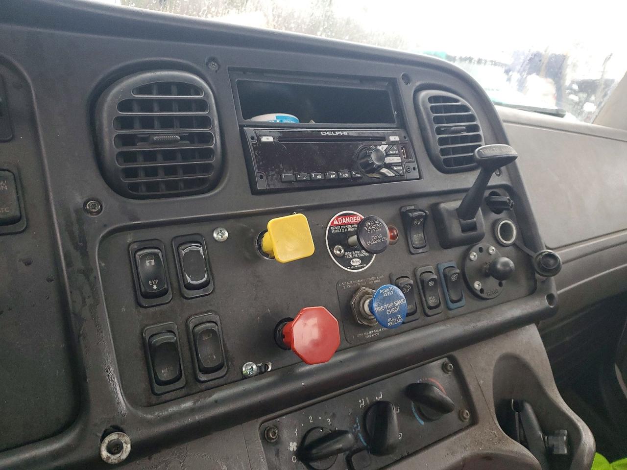2015 FREIGHTLINER All models VIN 1FUBC5CY0FHGK0755 photo 9
