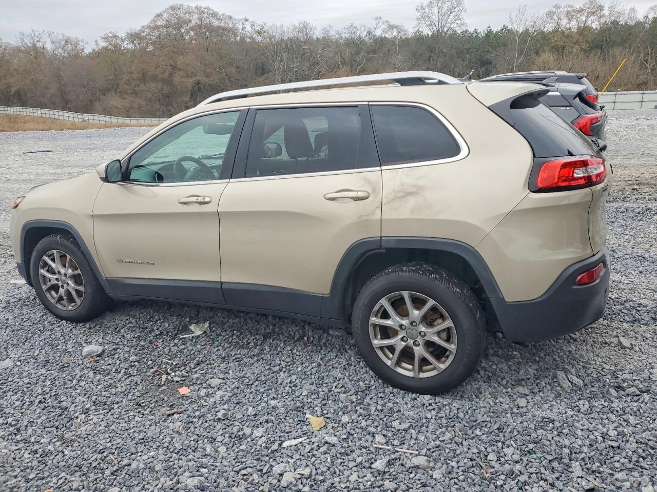 2015 Jeep Grand cher VIN 1C4PJLCB4FW616669 photo 2