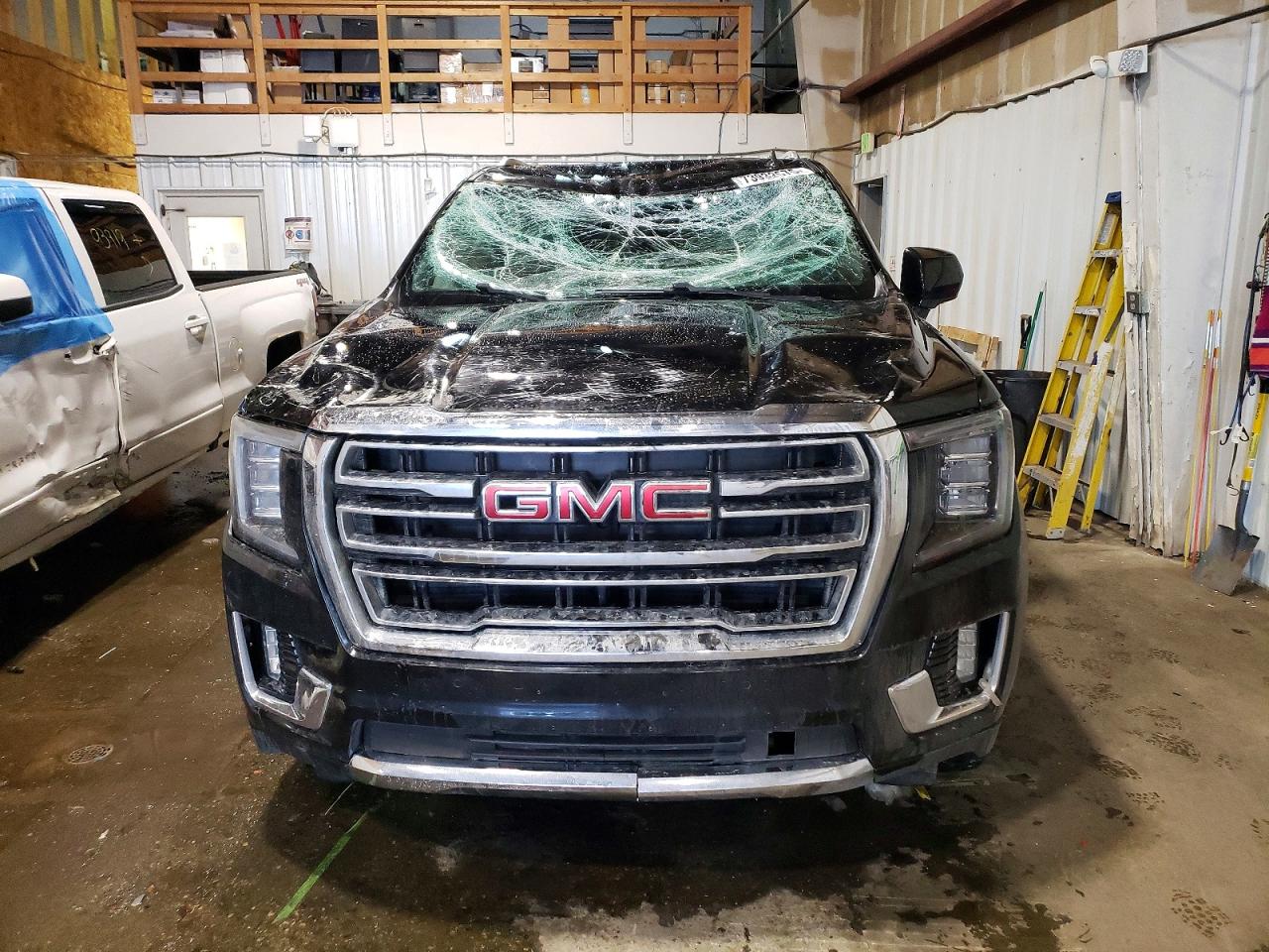 2021 GMC Yukon VIN 1GKS2BKD8MR248713 photo 5