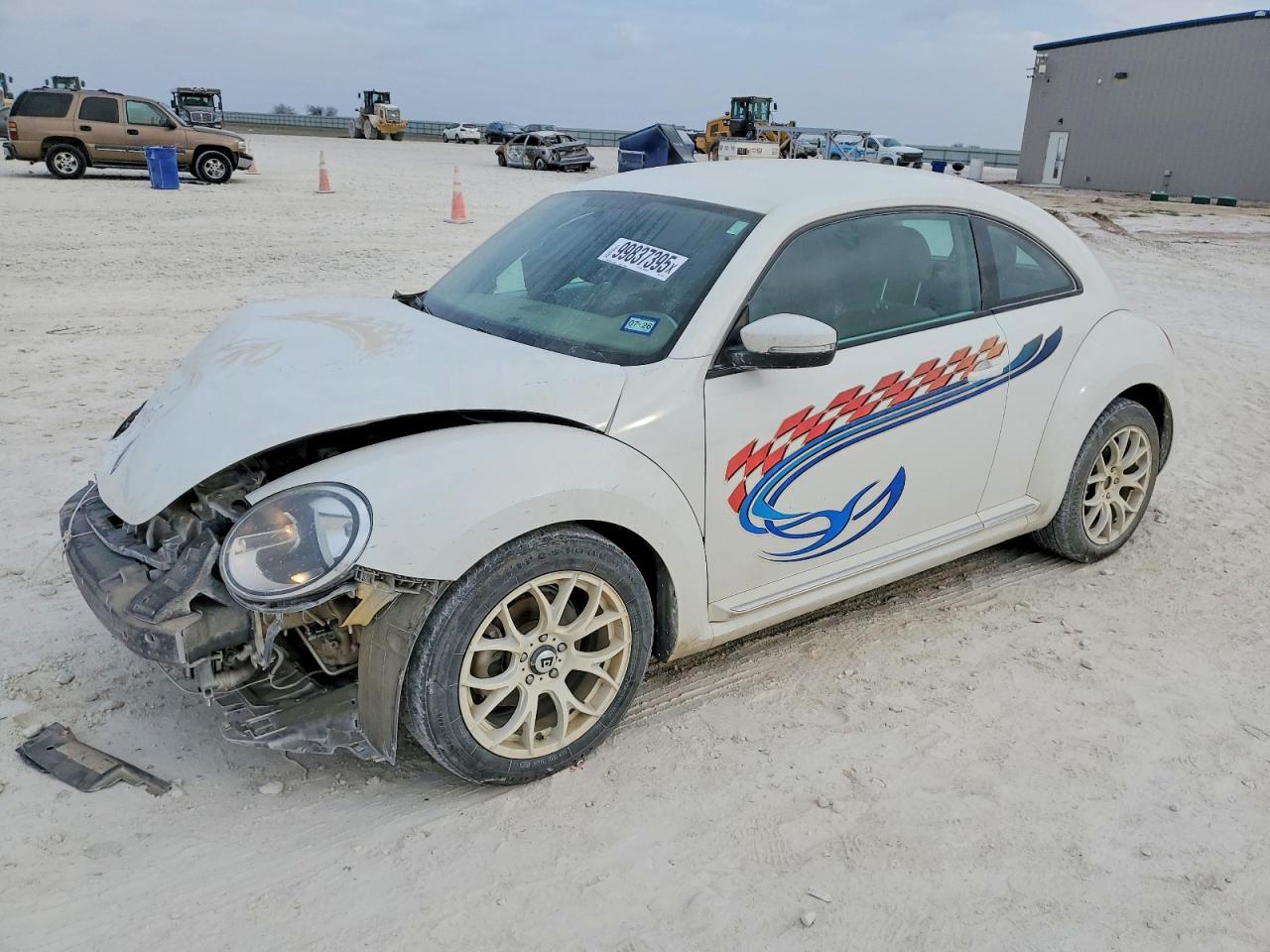 2013 Volkswagen Beetle VIN 3VWJP7AT1DM624424 photo 1