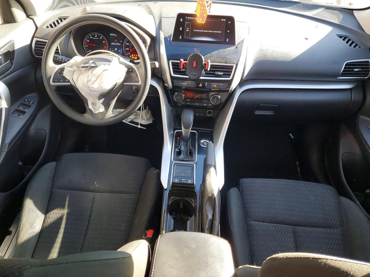 2018 Mitsubishi ECLIPSE VIN JA4AT4AA2JZ047743 photo 8