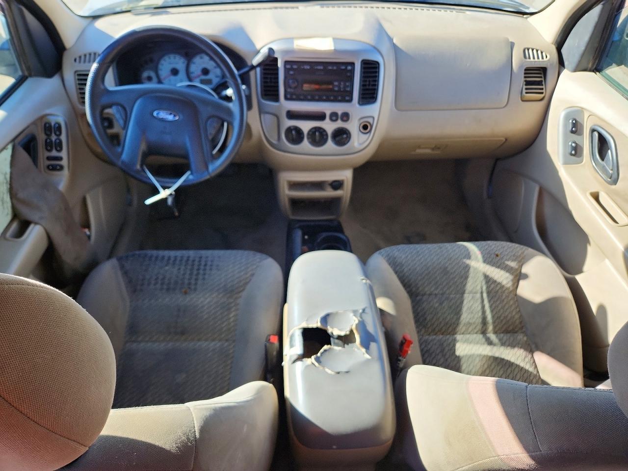 2003 Ford Escape VIN 1FMYU03163KC57843 photo 8