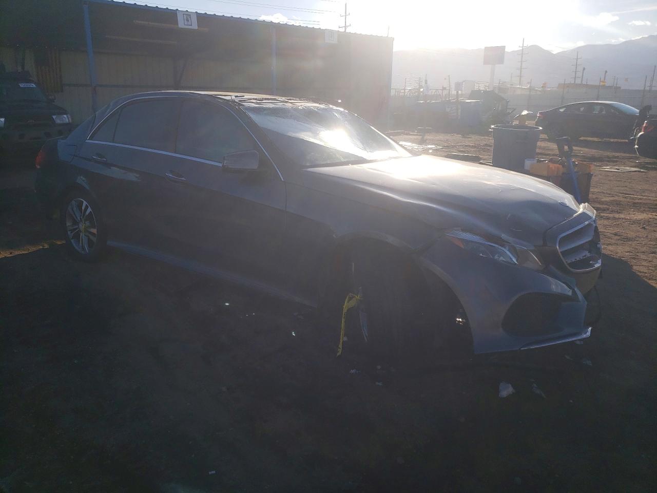 2016 MERCEDES-BENZ E-class VIN WDDHF0EB2GB221969 photo 4