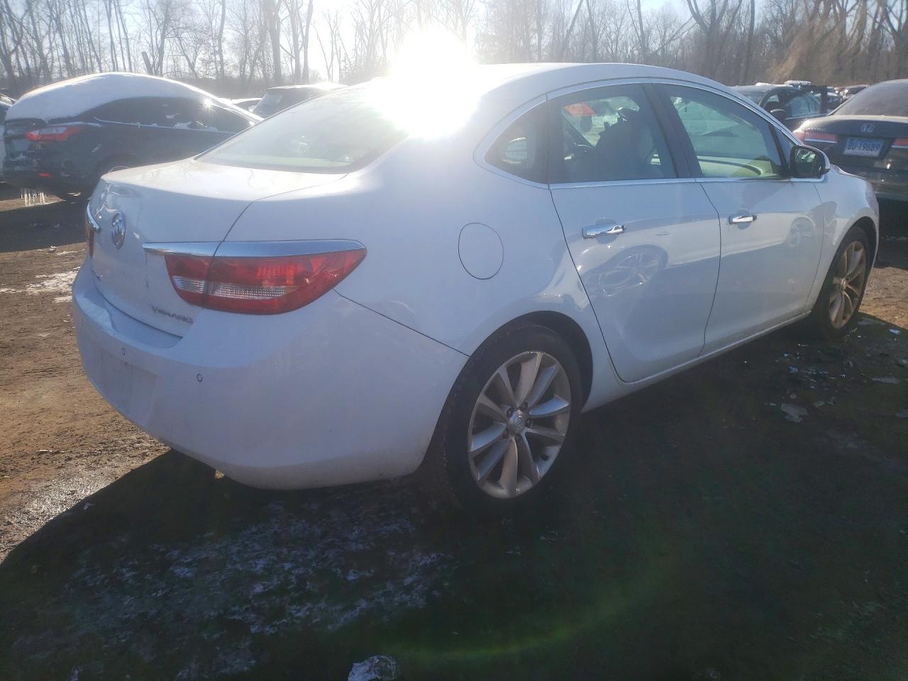 2014 Buick Verano VIN 1G4PR5SK5E4122137 photo 3