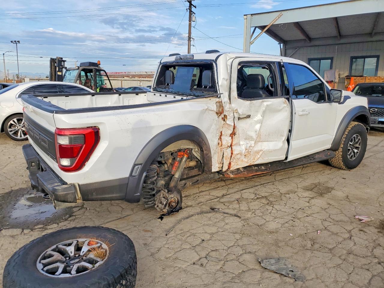 2023 Ford F150 VIN 1FTFW1RG1PFB75976 photo 3