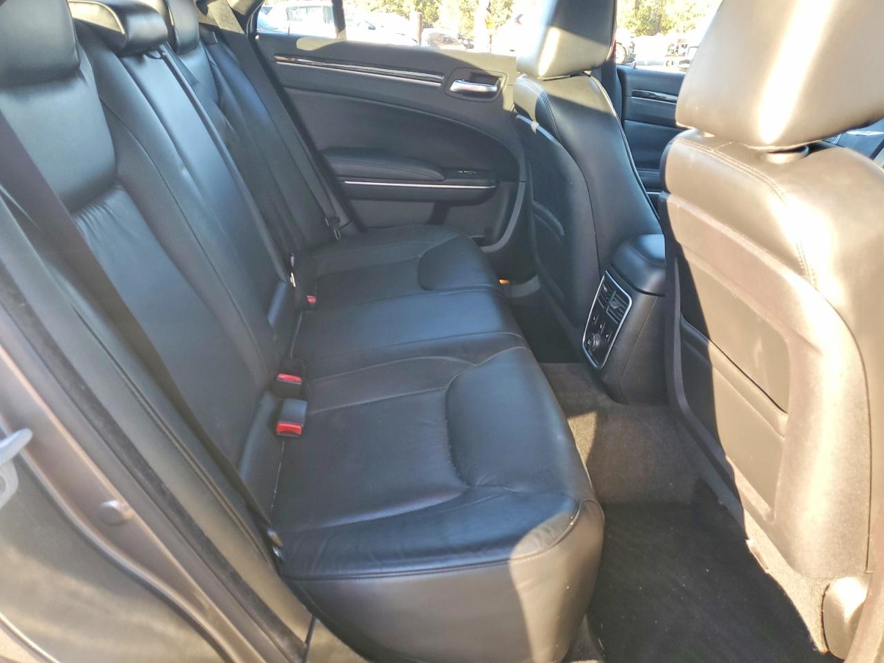 2011 Chrysler 300 VIN 2C3CA6CTXBH559738 photo 10