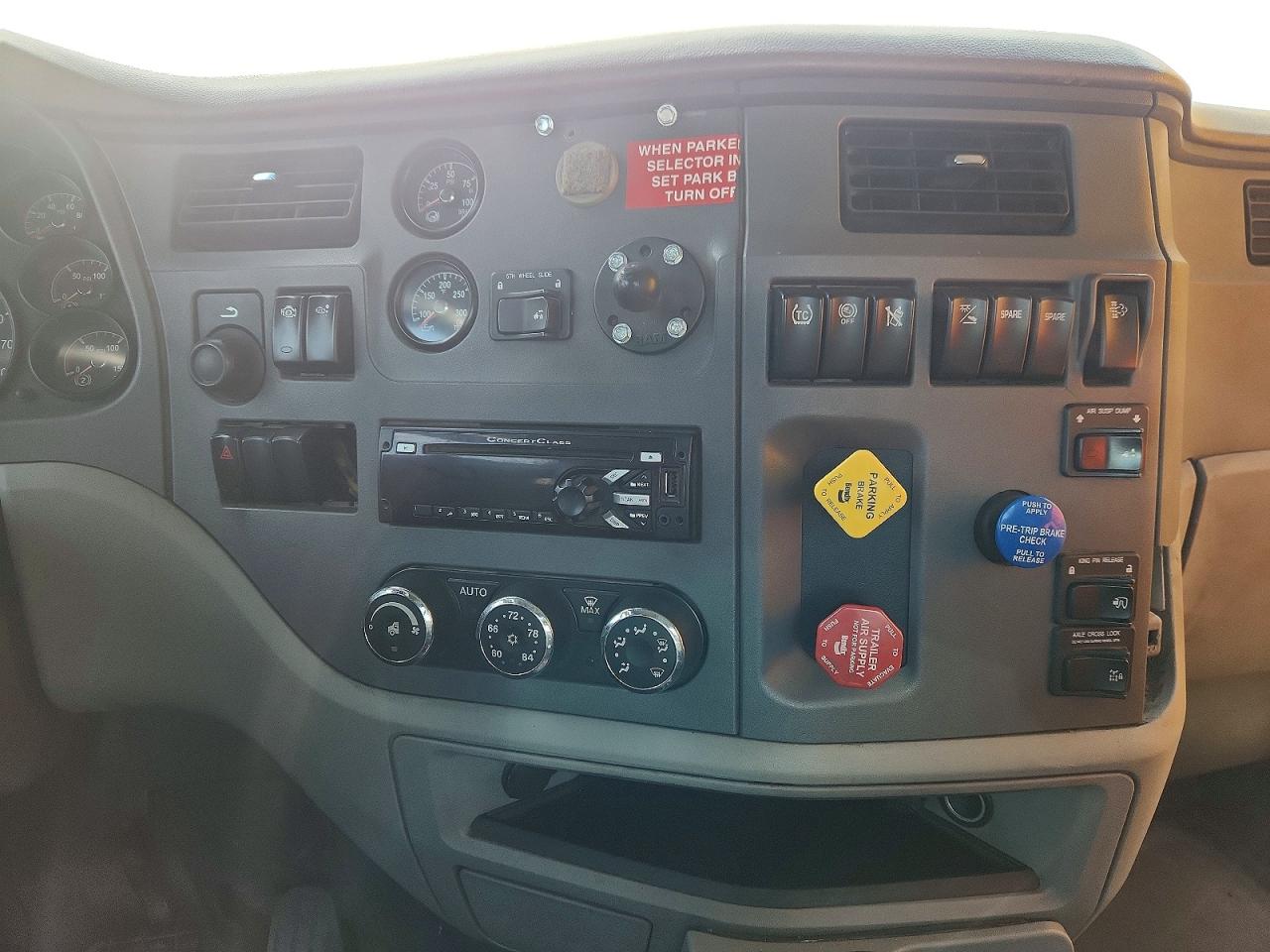 2016 PETERBILT All models VIN 1XPBA48XXGD339591 photo 5