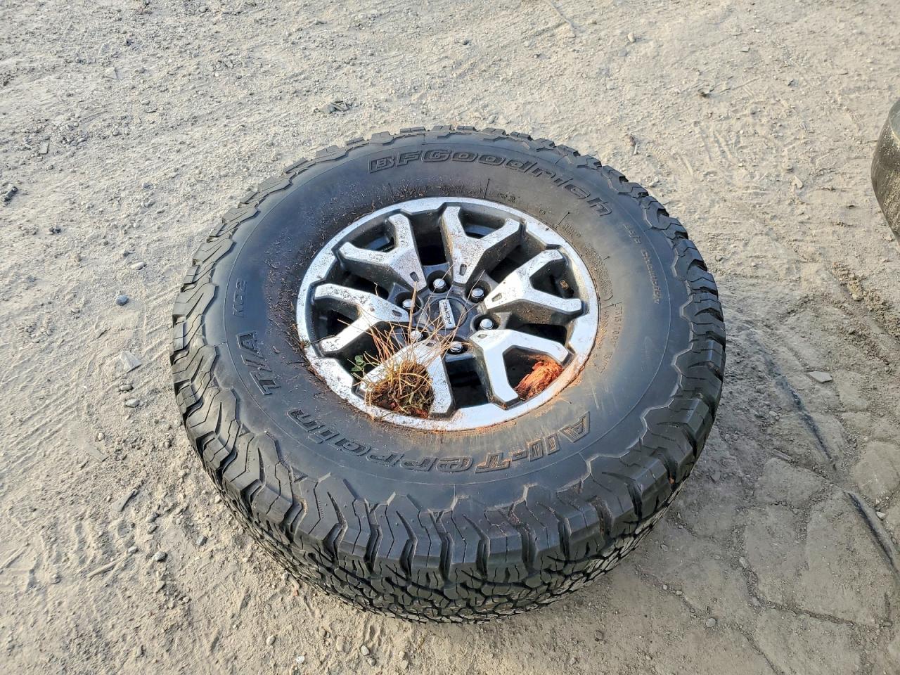 2023 Ford F150 VIN 1FTFW1RG1PFB75976 photo 12