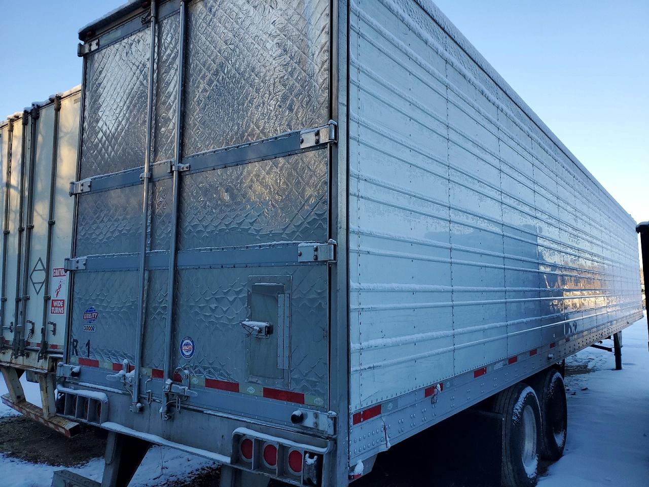 2020 UTILITY All models VIN 1UYVS2532L2832108 photo 4