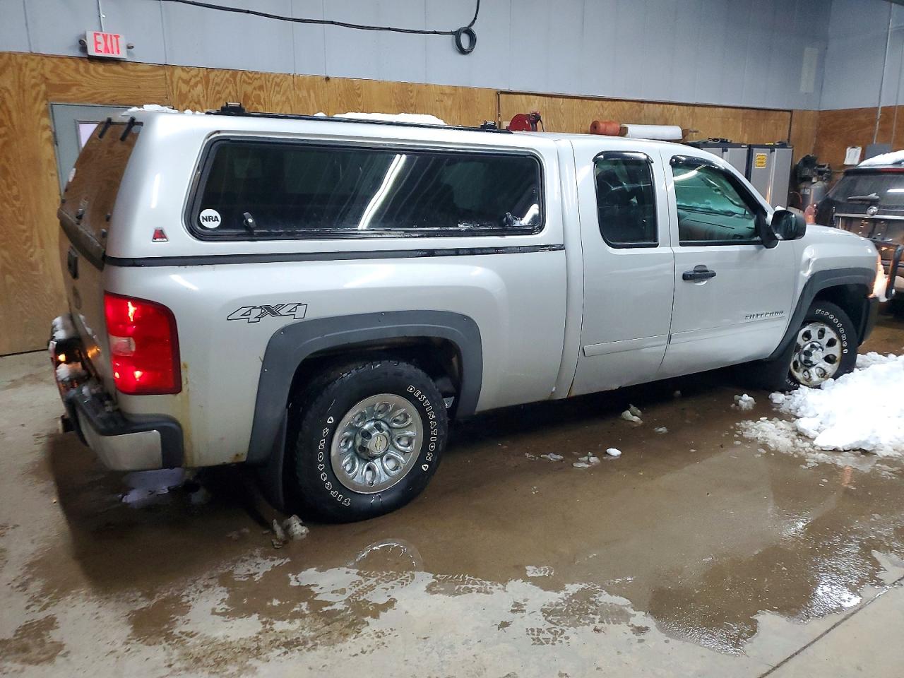 2010 Chevrolet All models VIN 1GCSKPE32AZ216184 photo 3
