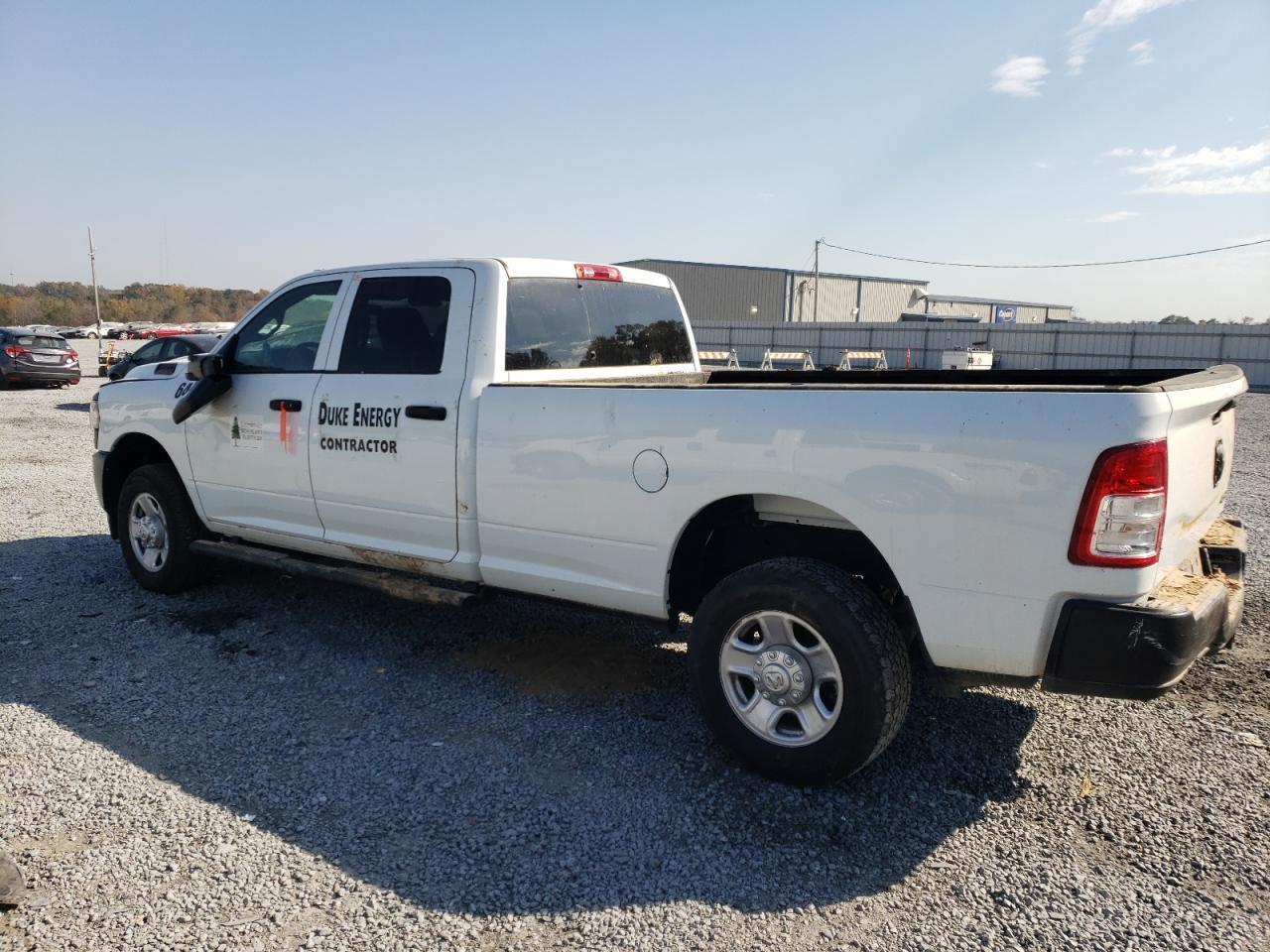 2024 Ram 3500 VIN 3C63R3GJ4RG242521 photo 2
