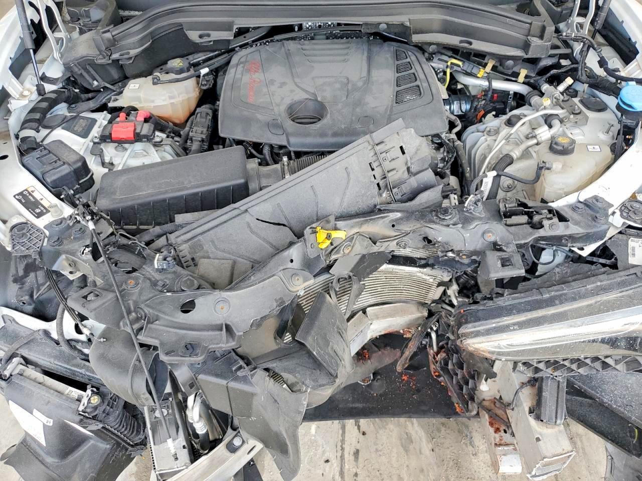 2022 Alfa Stelvio VIN ZASPAJAN5N7D28208 photo 11