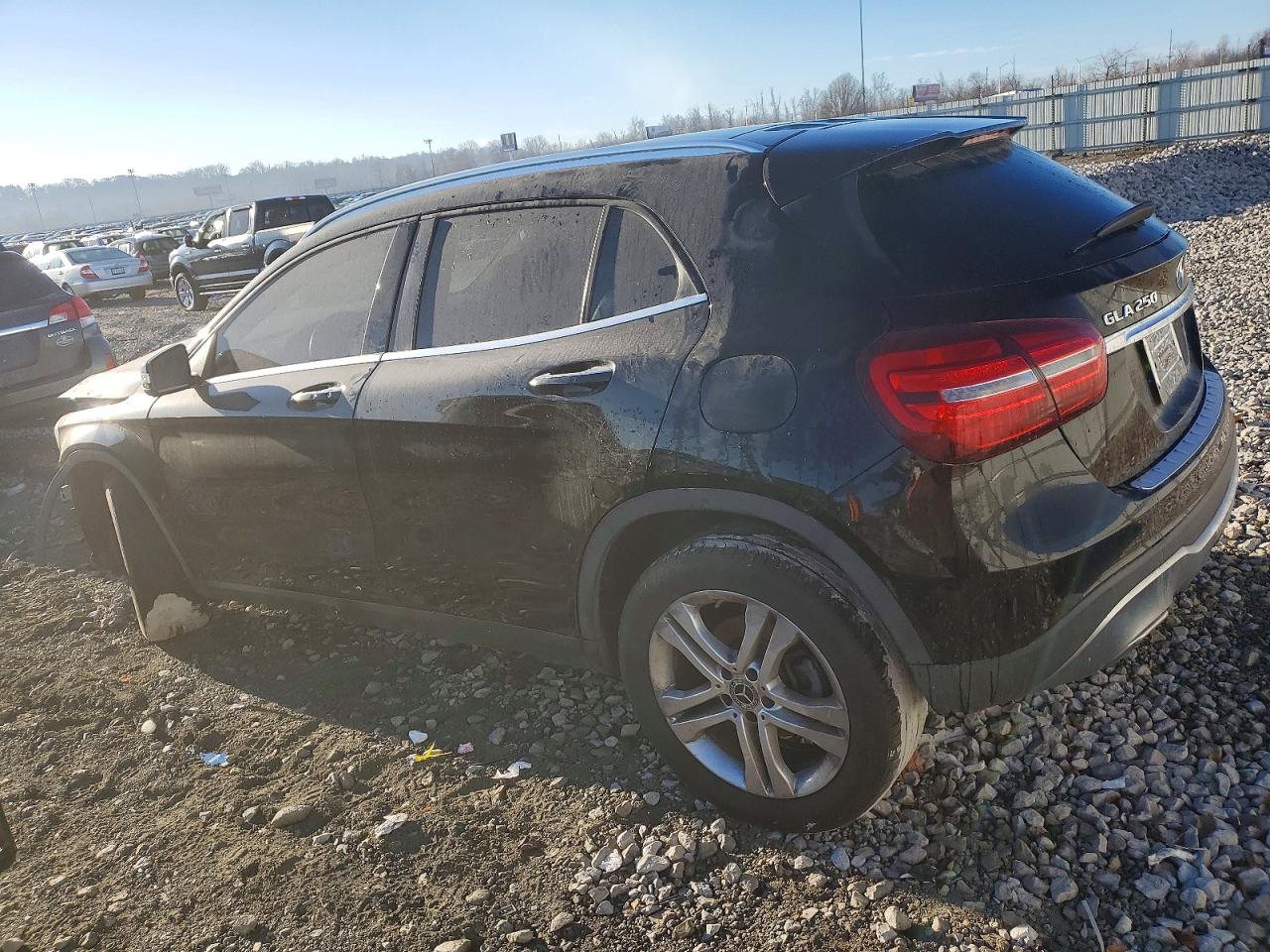 2020 Mercedes Gla-class VIN W1NTG4GB0LJ702379 photo 2