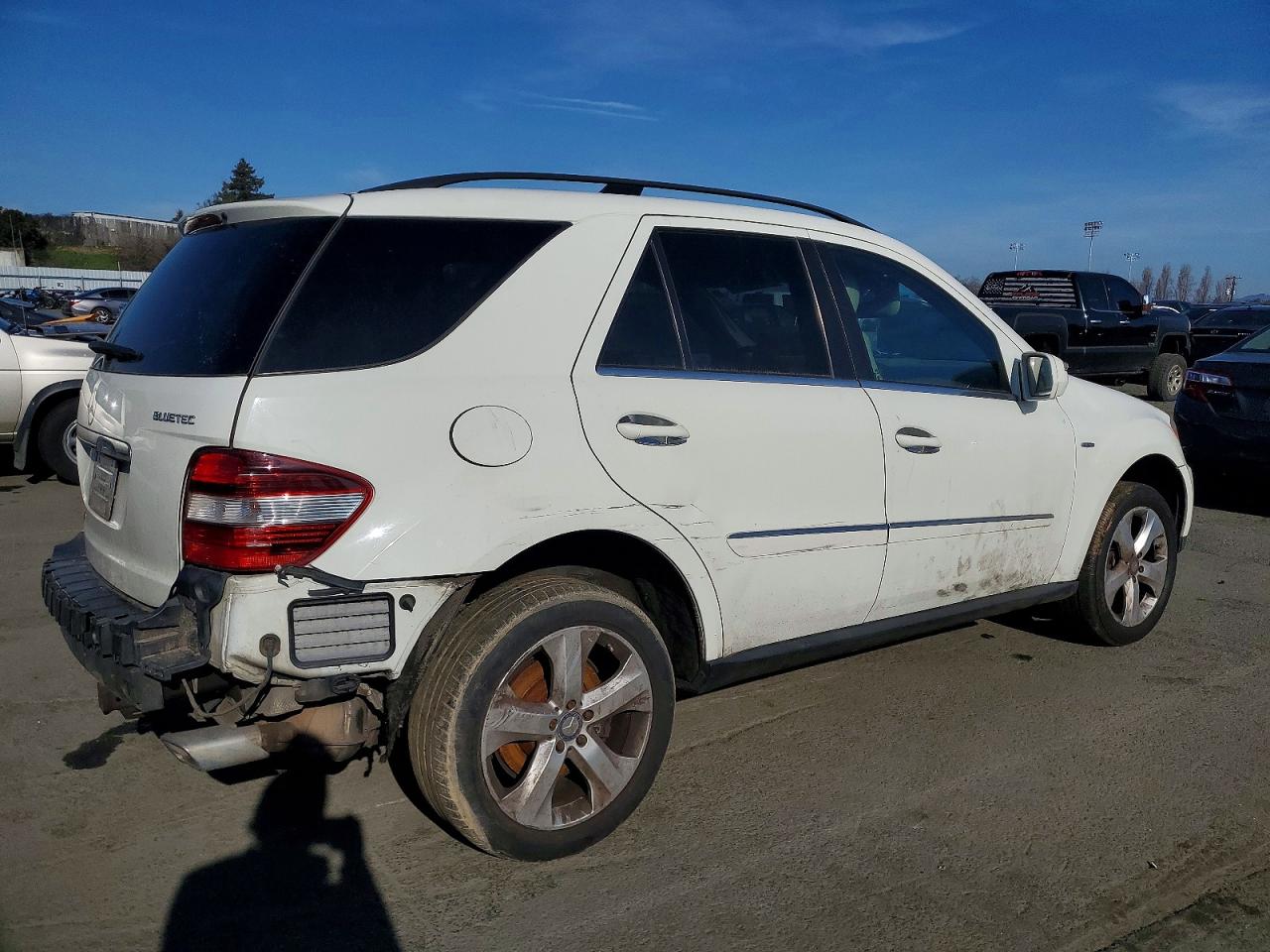 2010 Mercedes-Benz M-class VIN 4JGBB2FB6AA612301 photo 3