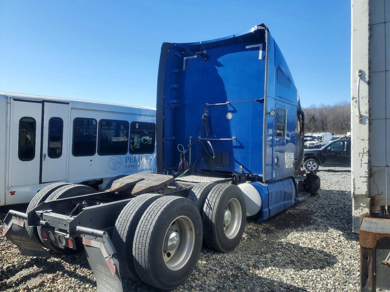 2016 All models VIN 1XKYD49X3GJ479506 photo 4