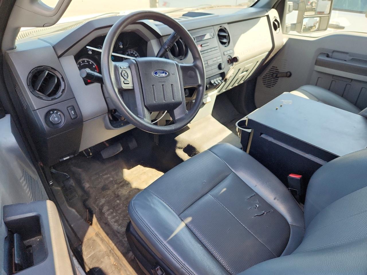 2013 Ford F350 VIN 1FDRF3A68DEB92153 photo 8