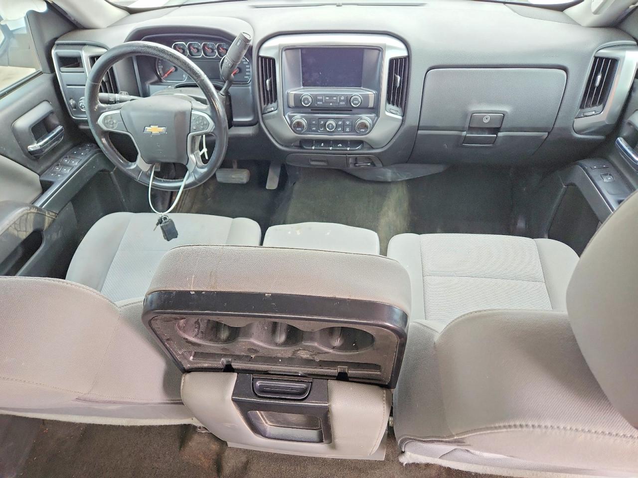 2017 Chevrolet All models VIN 3GCPCREC3HG358990 photo 8