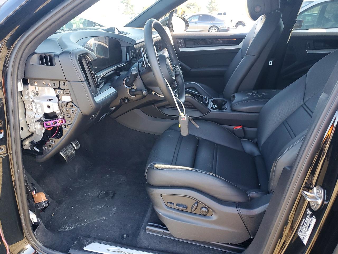 2025 Porsche Cayenne VIN WP1AN2AY8SDA22182 photo 7