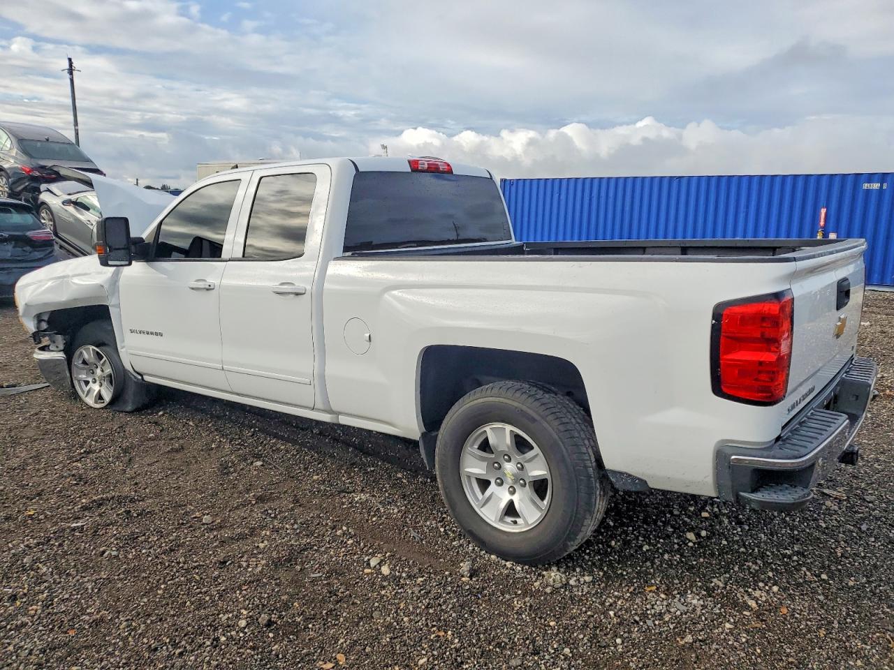 2015 Chevrolet All models VIN 1GCRCRECXFZ404594 photo 2