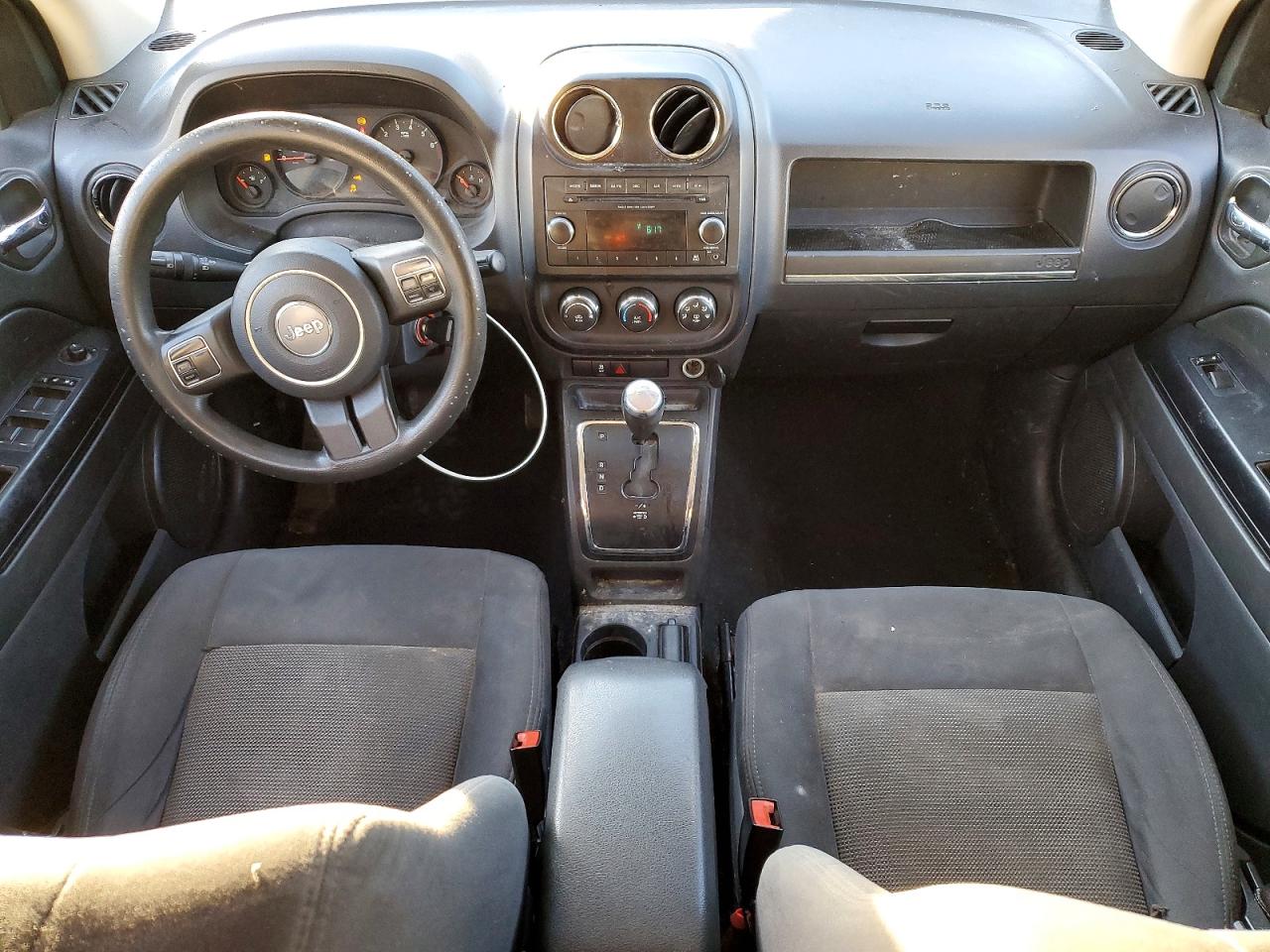 2012 Jeep Compass VIN 1C4NJDBB7CD562399 photo 8