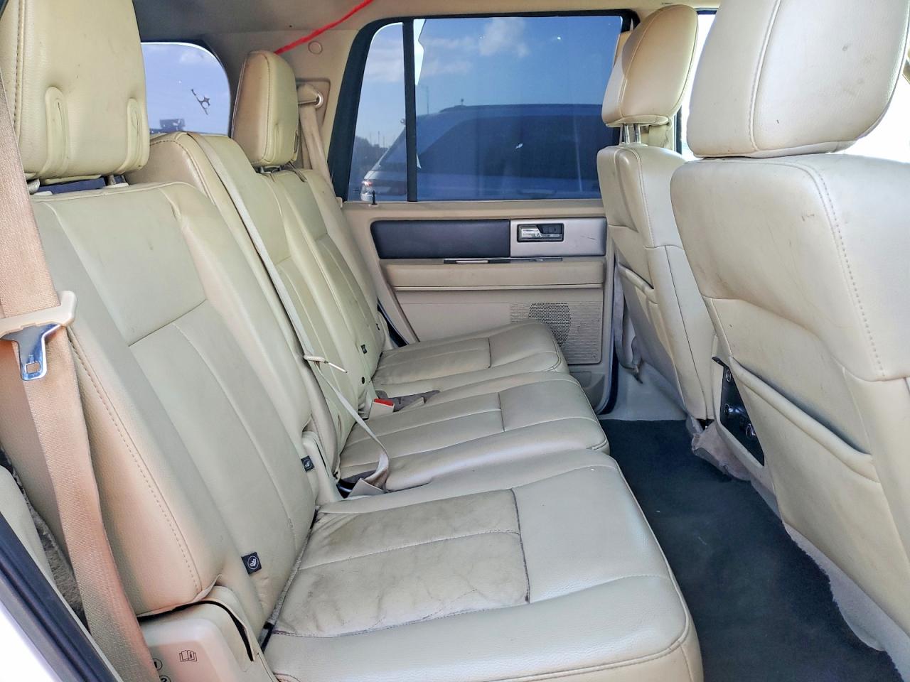 2015 Ford Expedition VIN 1FMJU1HT1FEF18896 photo 11