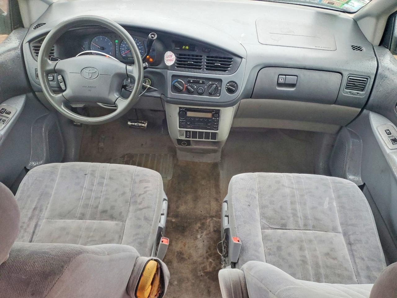 2002 Toyota All models VIN 4T3ZF13C72U441799 photo 8