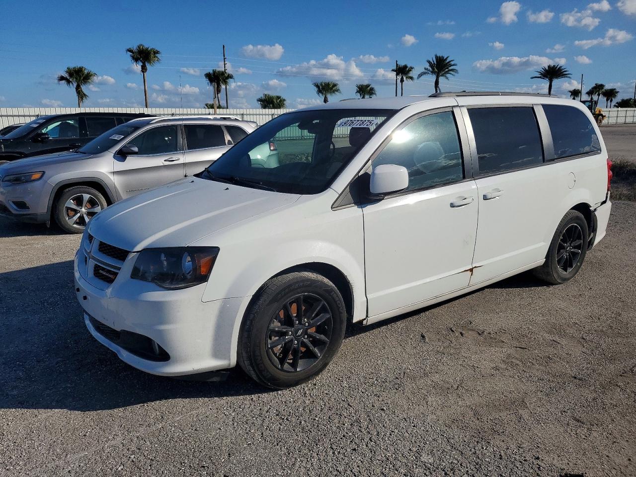 2019 Dodge Caravan VIN 2C4RDGEG5KR737150 photo 1