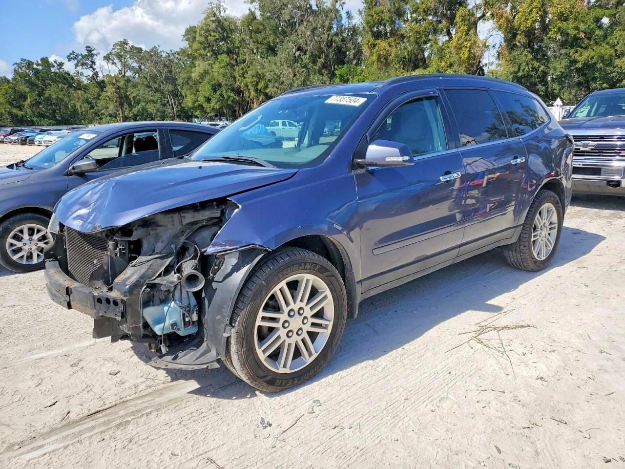 2014 Chevrolet Traverse VIN 1GNKVGKD8EJ275126 photo 1