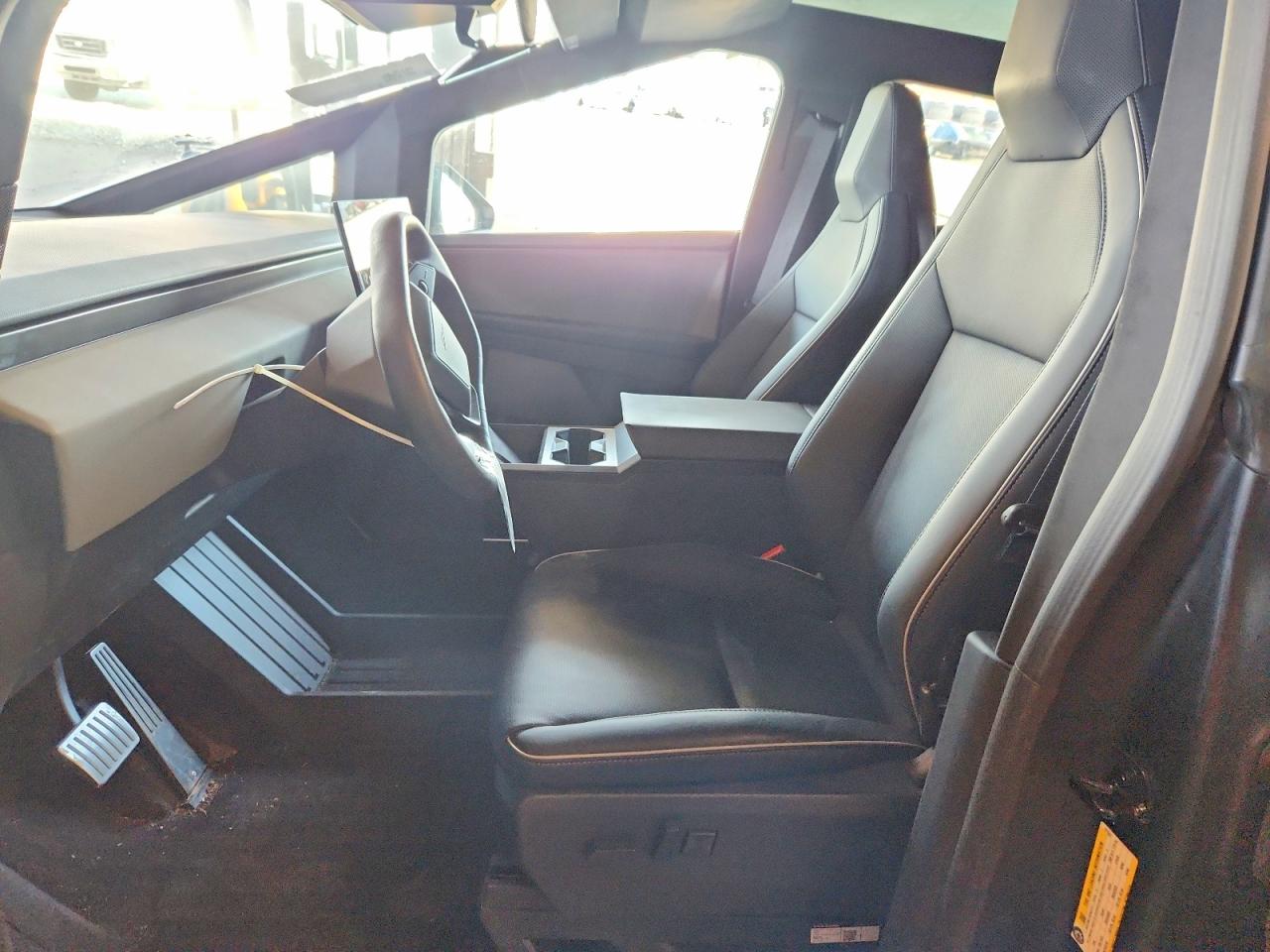 2025 Tesla Cybertruck VIN 7G2CEHED9SA075321 photo 7