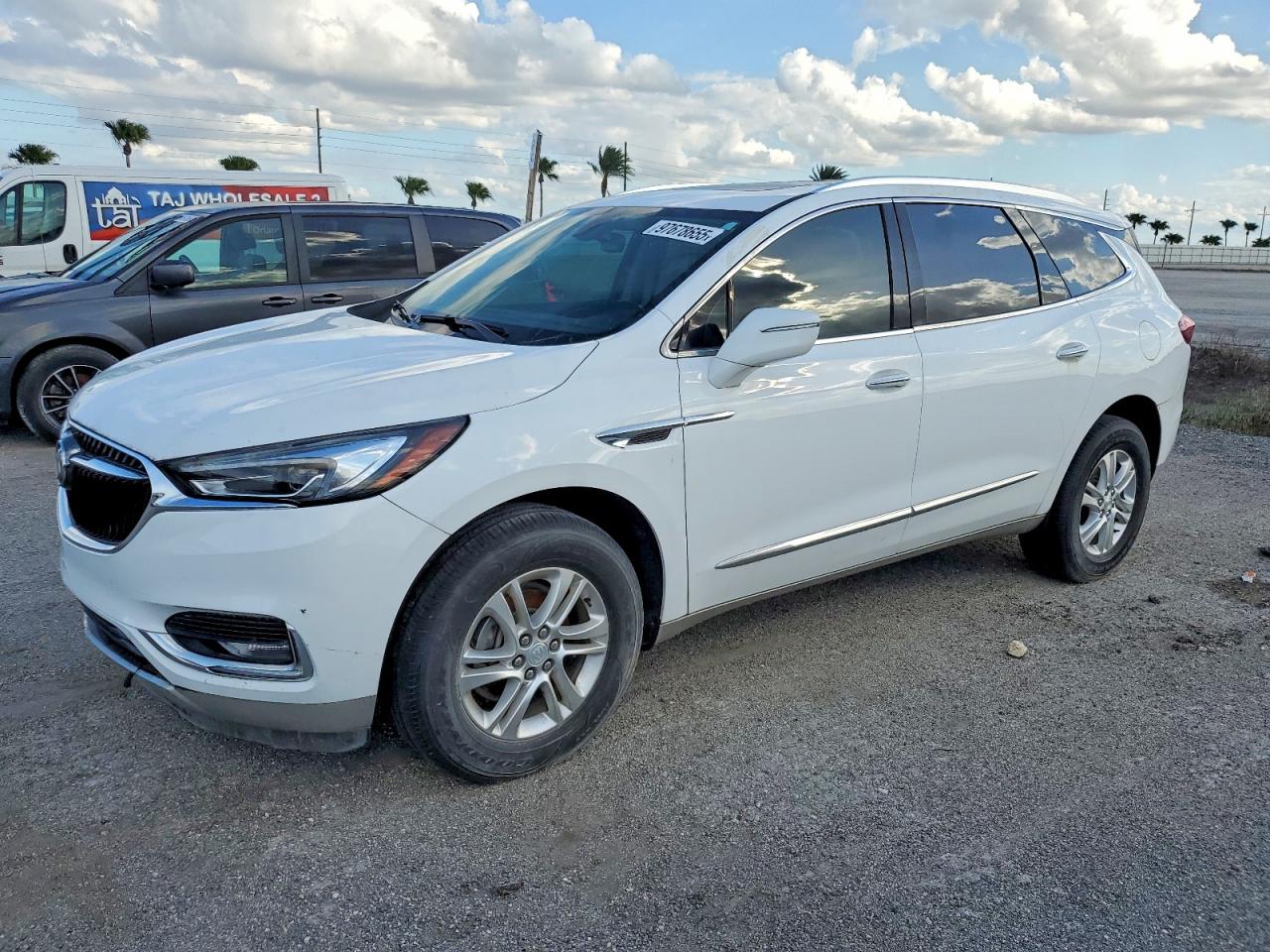 2020 Buick Enclave VIN 5GAERBKW6LJ132995 photo 1