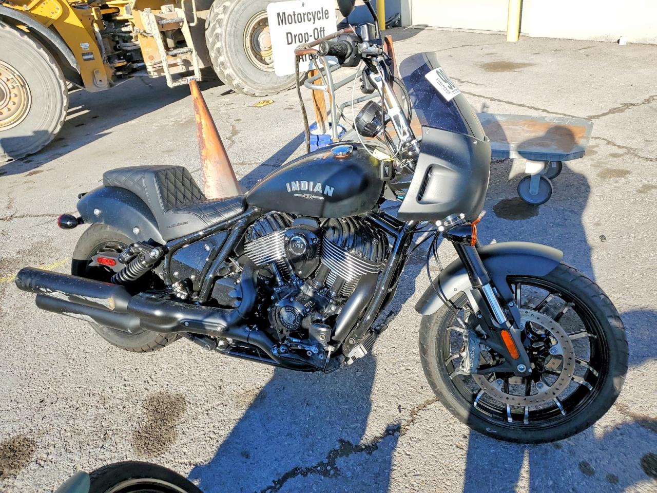 2024 INDIAN Motorcycle VIN 56KDSDBH0R3016095 photo 1