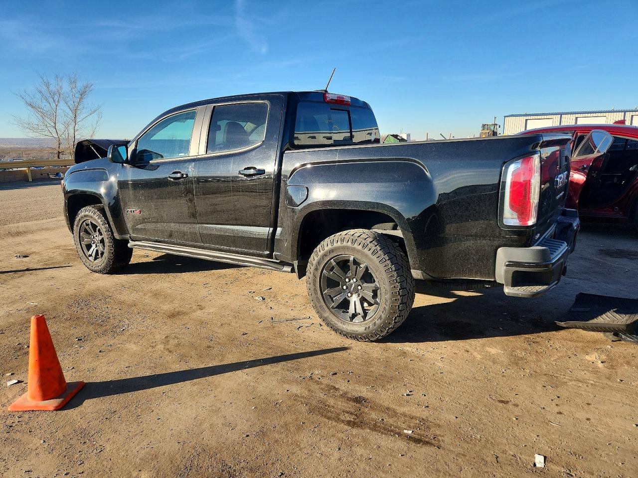 2022 GMC Canyon VIN 1GTG6FEN0N1289936 photo 2