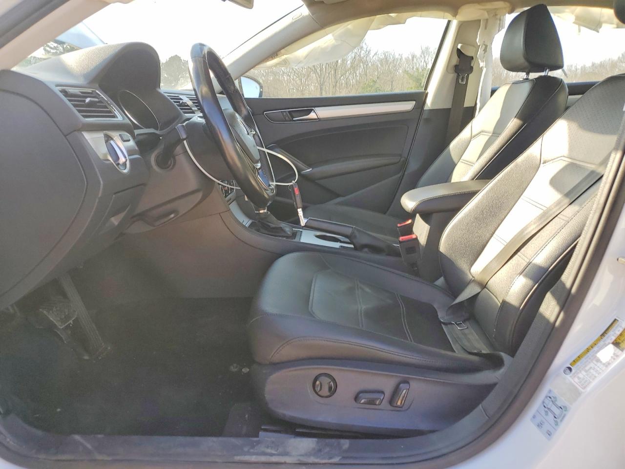 2019 Volkswagen Passat VIN 1VWLA7A32KC008787 photo 7