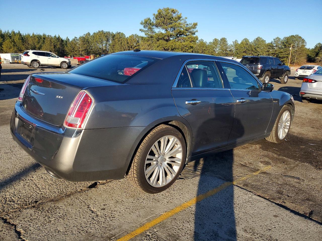 2011 Chrysler 300 VIN 2C3CA6CTXBH559738 photo 3