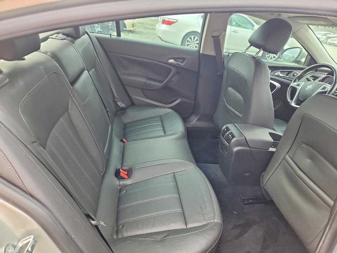 2011 Buick Regal VIN W04GN5EC4B1123193 photo 10