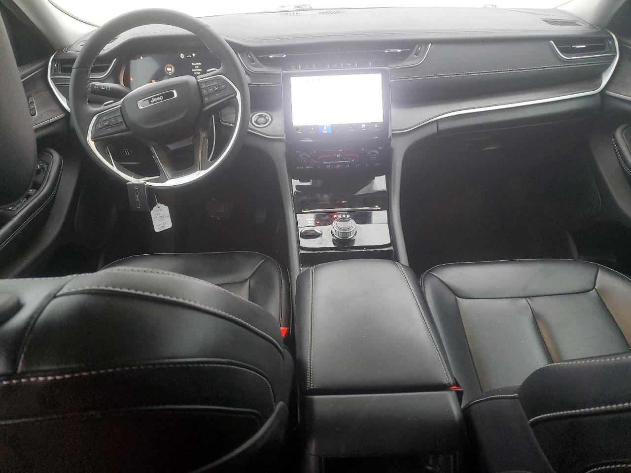 2024 Jeep Grand cher VIN 1C4RJHBGXR8944383 photo 8