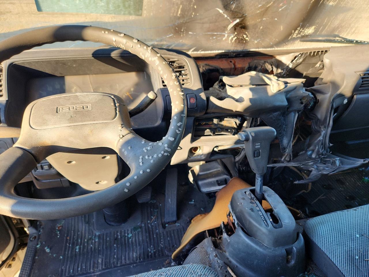 2001 Isuzu All models VIN JALB4B14317002018 photo 8