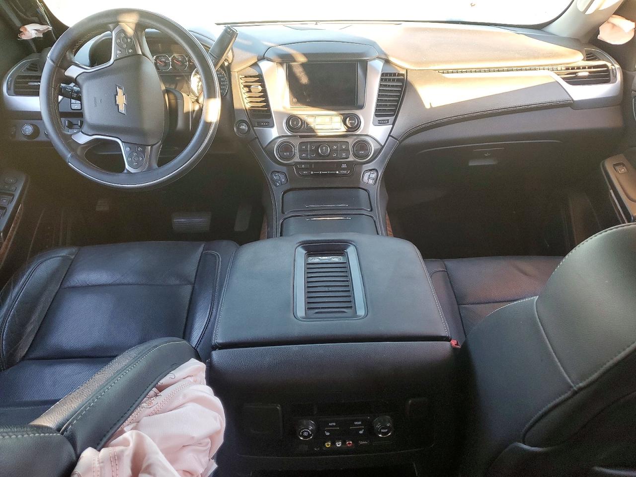 2015 Chev Suburban VIN 1GNSKKKC9FR641939 photo 8
